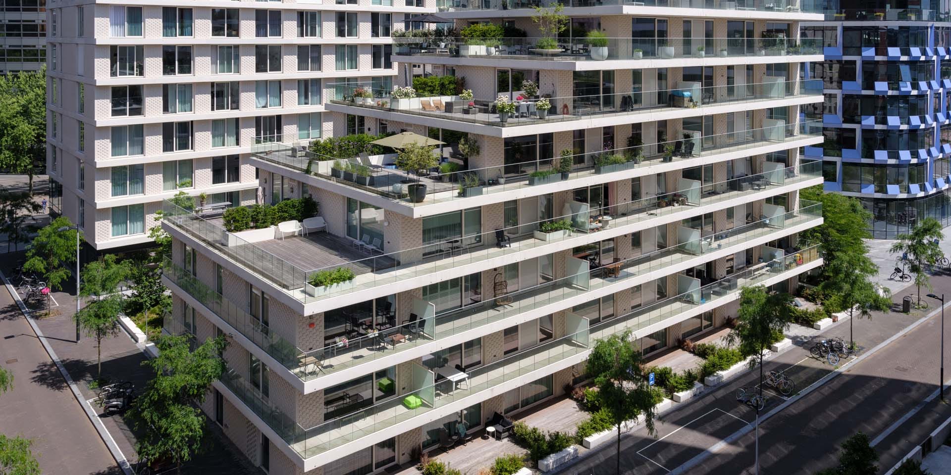 Urban density <br> Community <br> Outdoor spaces